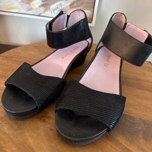 David Tate Harlem Black Wedge Sandals Women’s Size 4